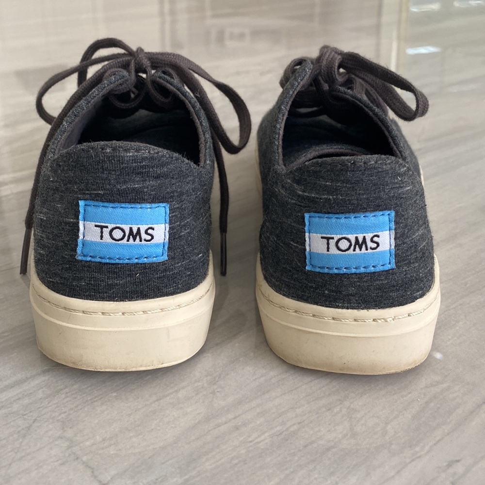 Toms Sneakers View 2